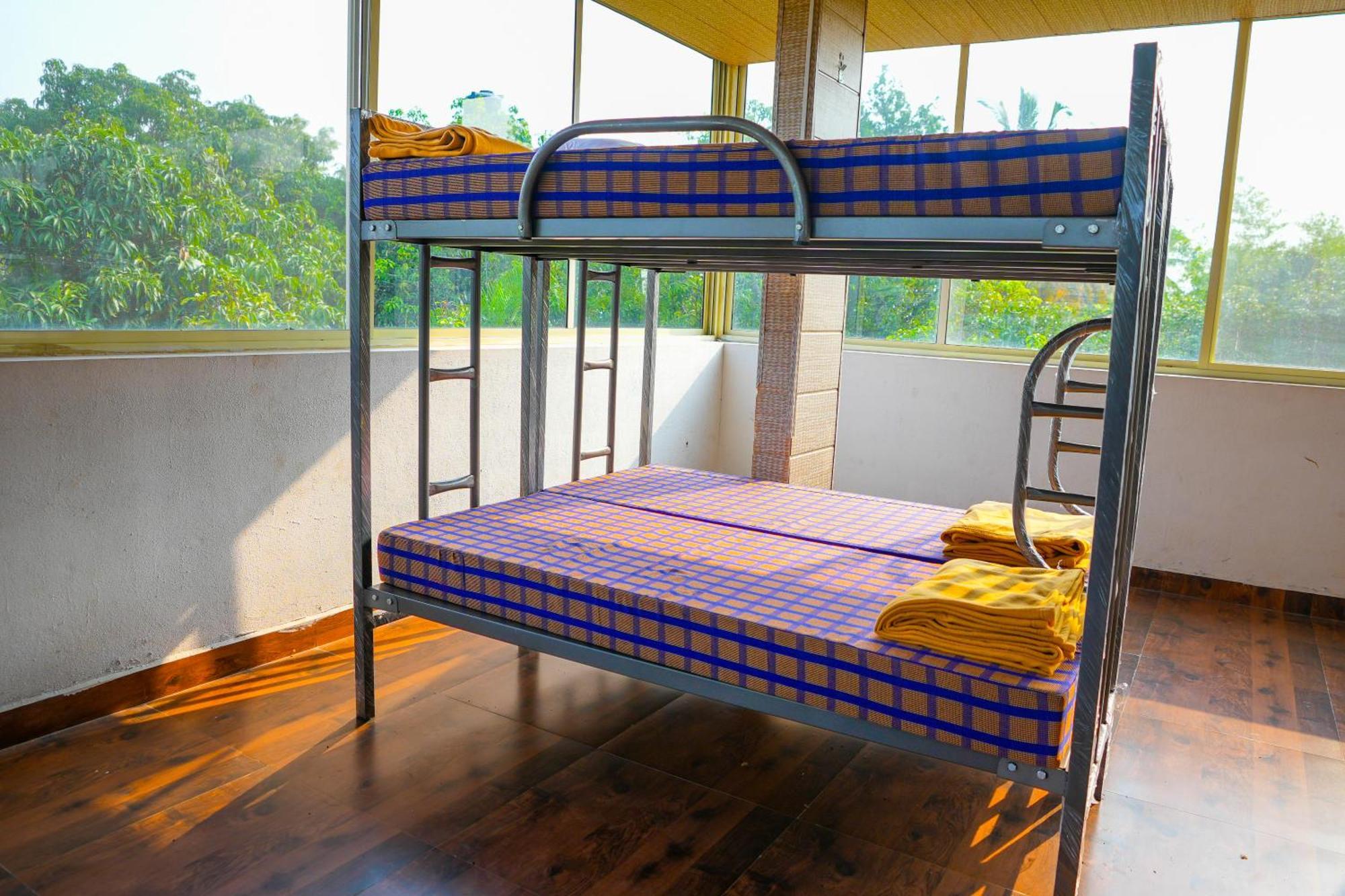 Bana The Wild Waters Hotell Muduvādi Exteriör bild